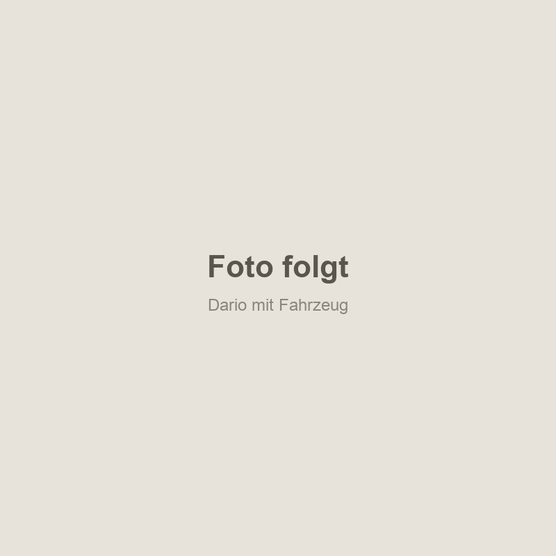 Dario mit aktuellem Fahrzeug